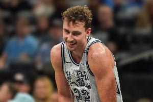 媒體人：魔術這個進攻水平 雙子星就半場陣地硬懟 不停身體對抗